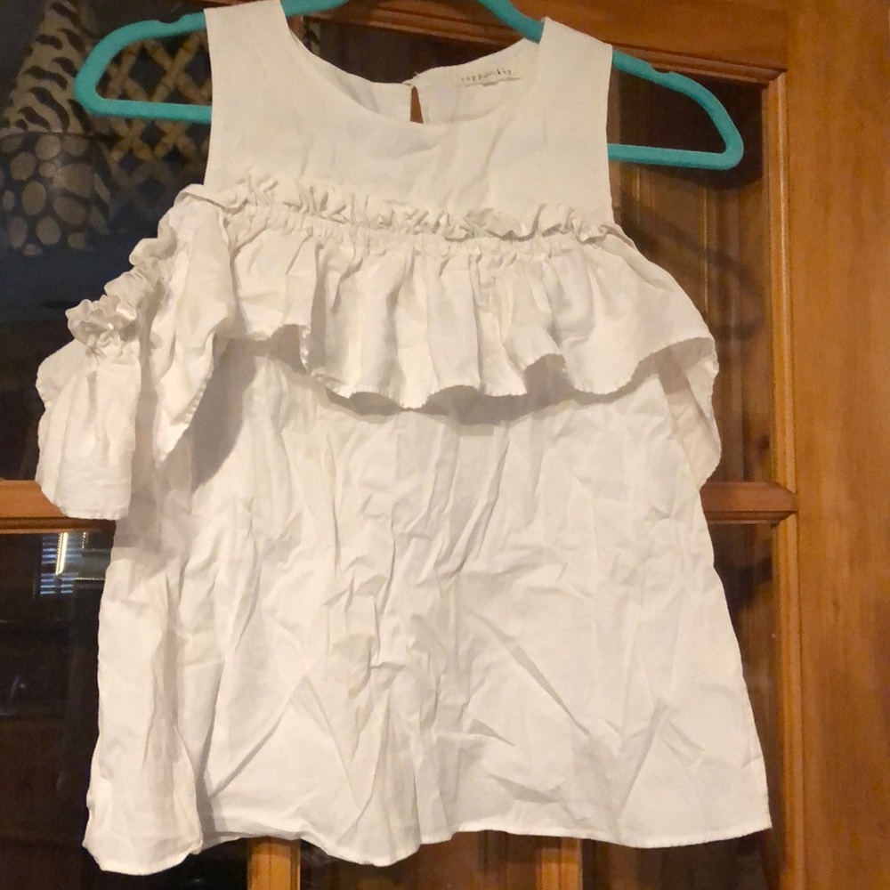 White Blouse. Cold shoulder.